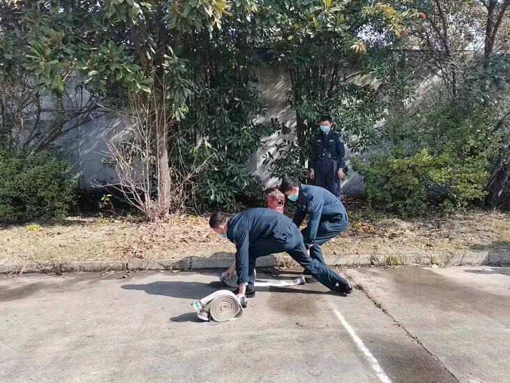 大型活動(dòng)的時(shí)候，保安人員一般會(huì)制定這樣的應(yīng)對(duì)措施的！
